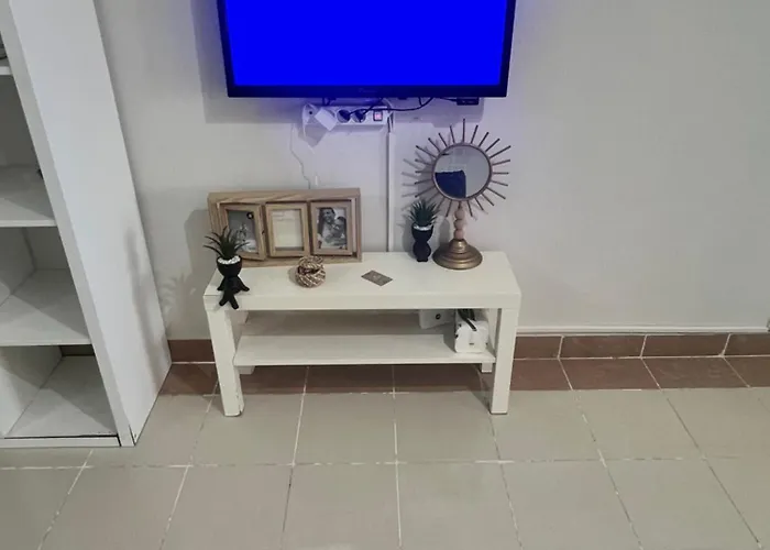 Sea View Apartment *
